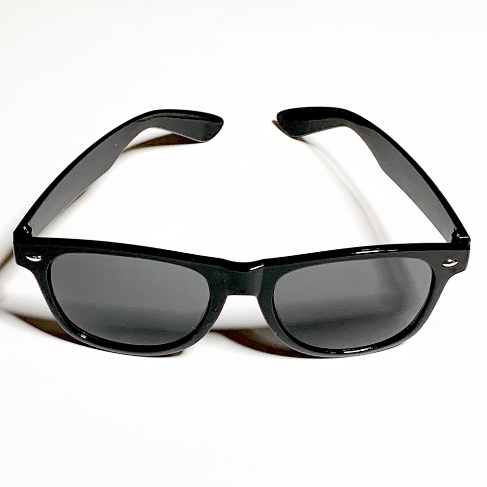 BLACK SUNGLASSES_RETRO / CLASSIC